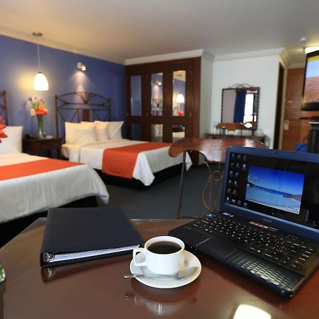 Hotel Ciros Pachuca エクステリア 写真