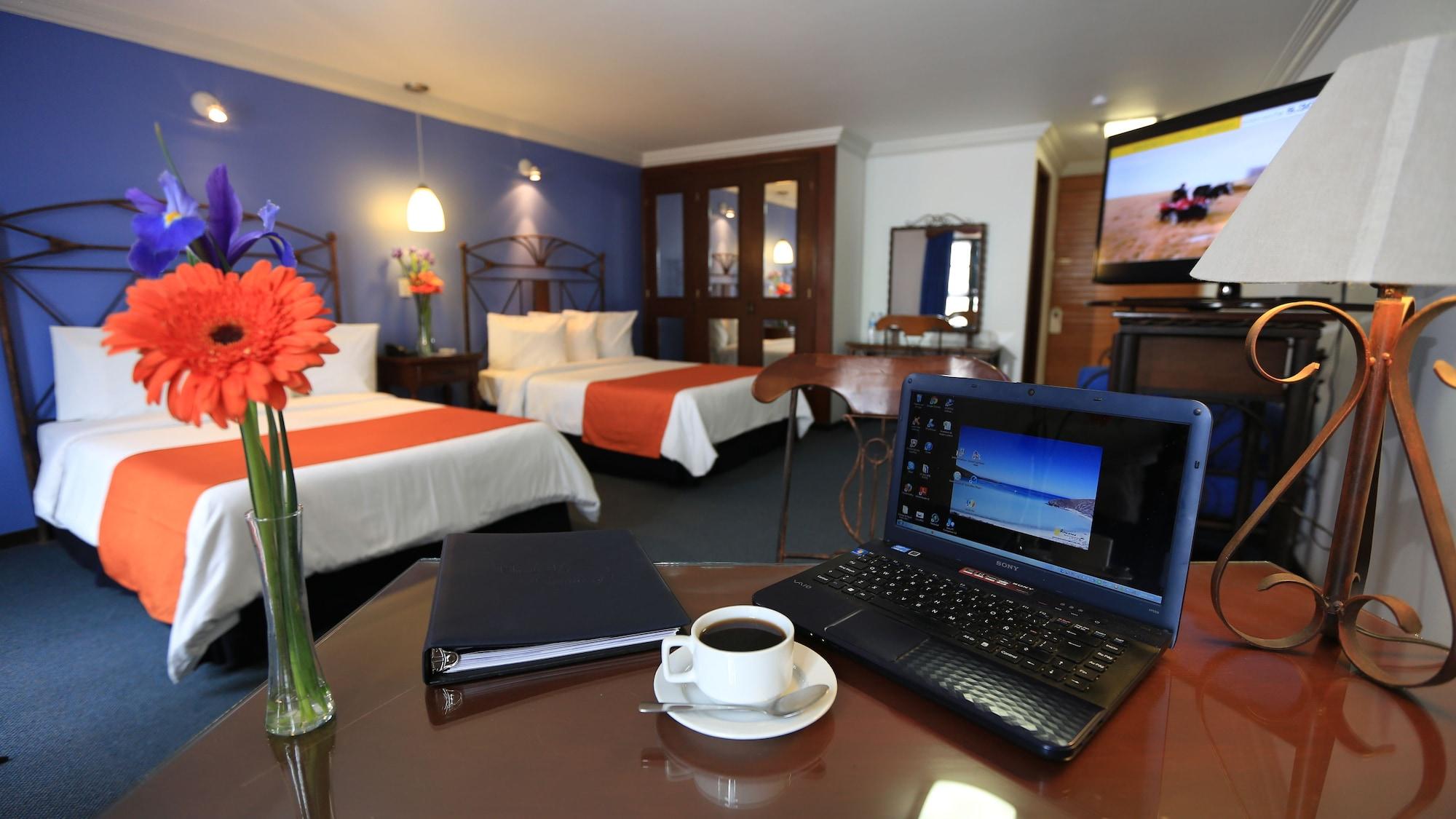 Hotel Ciros Pachuca エクステリア 写真