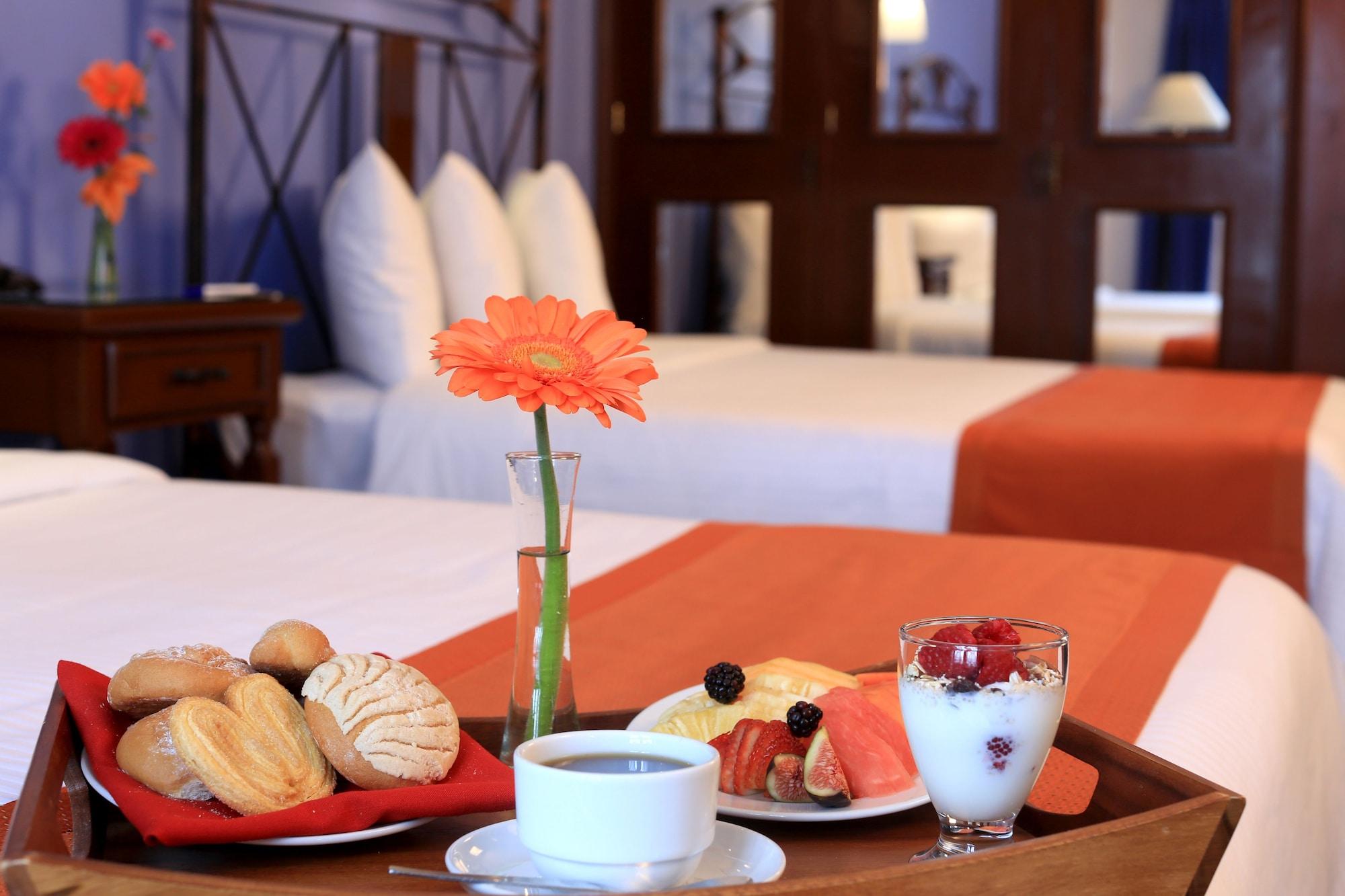 Hotel Ciros Pachuca エクステリア 写真