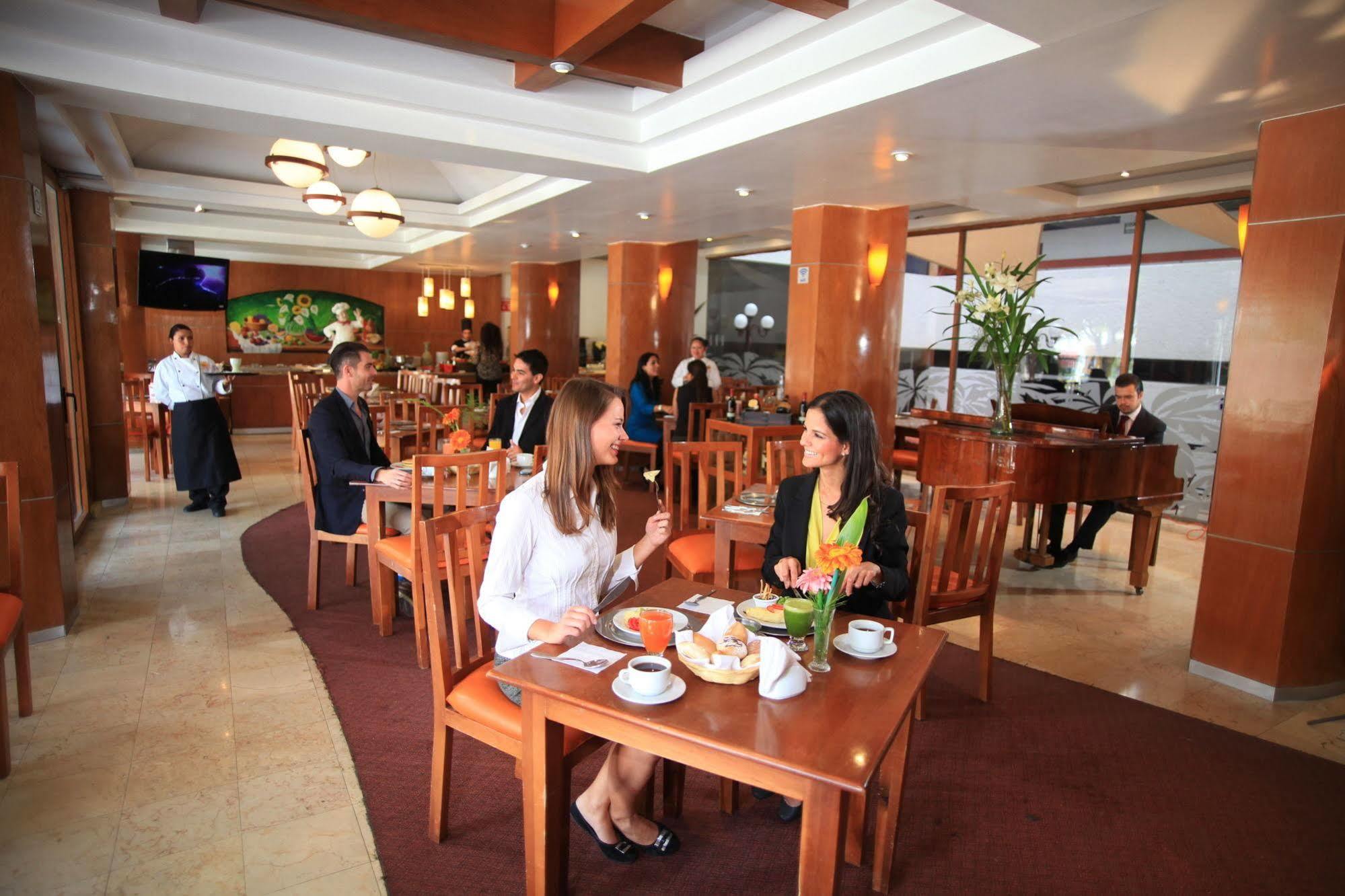 Hotel Ciros Pachuca エクステリア 写真